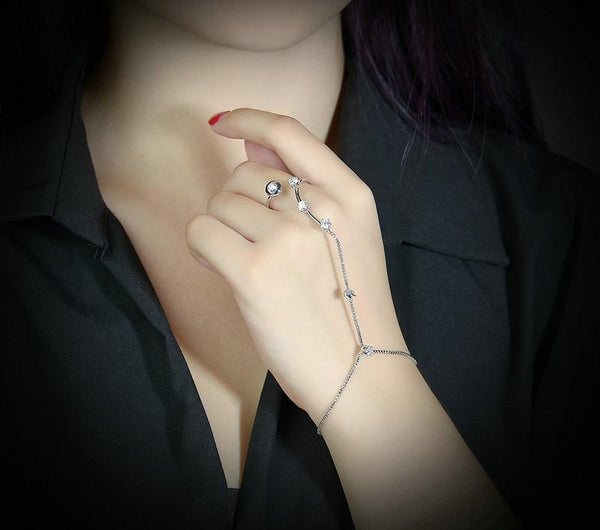 Connected Finger  Bracelet